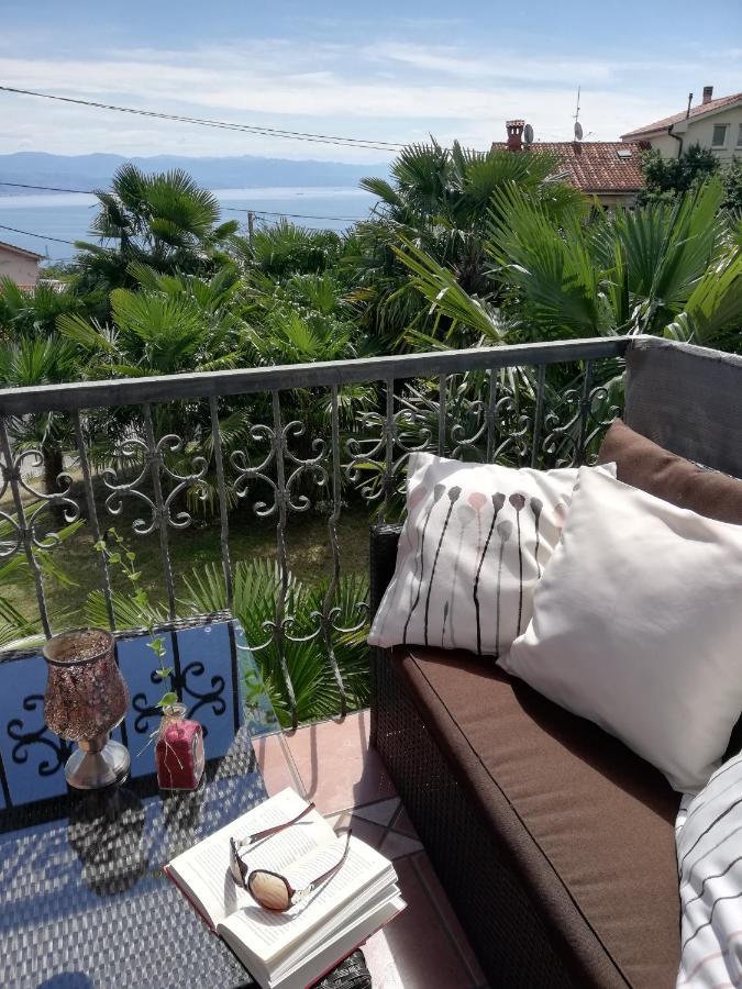 Villa Laurea Lovran Eksteriør bilde