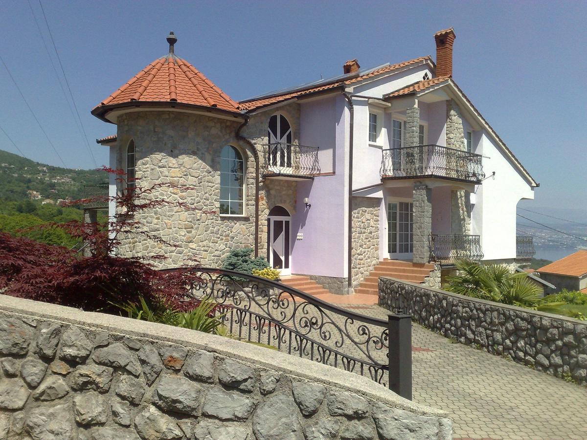 Villa Laurea Lovran Eksteriør bilde