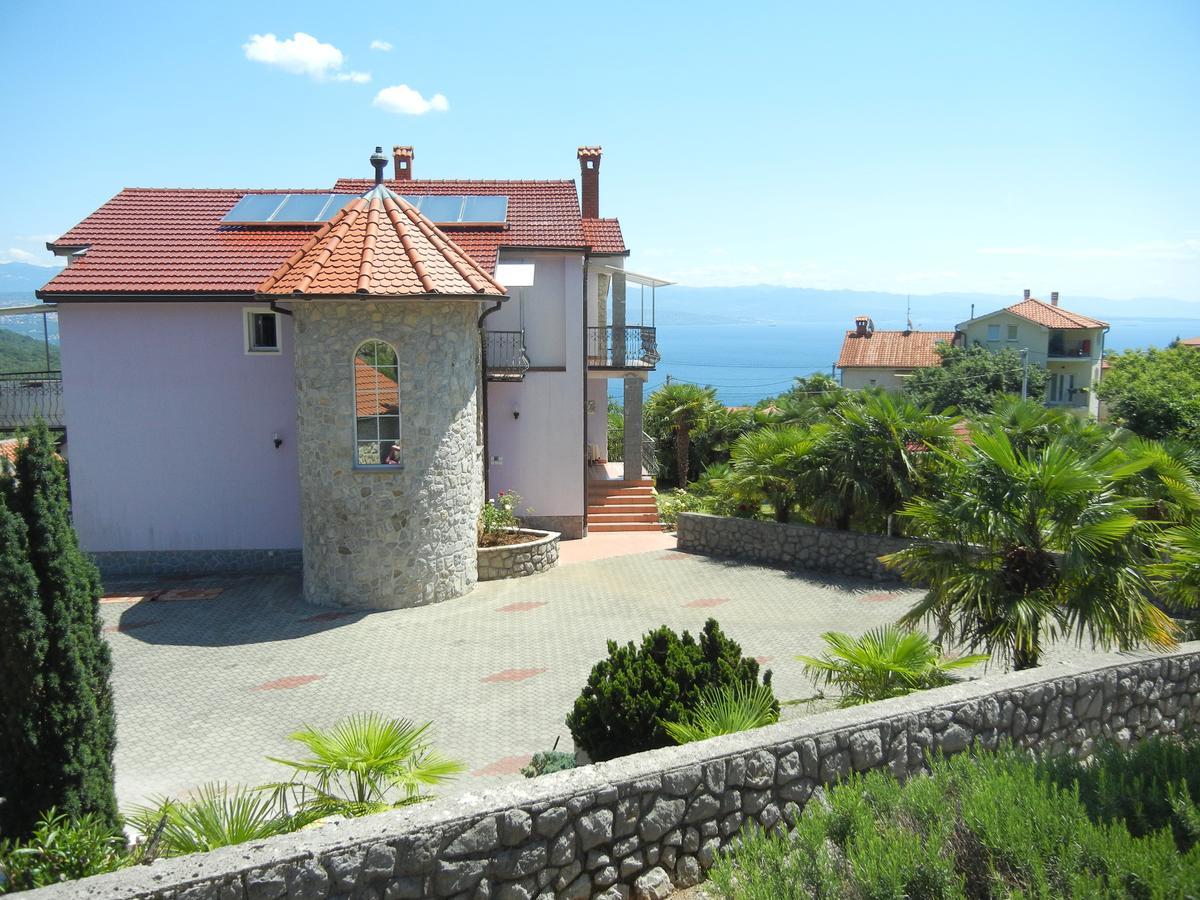 Villa Laurea Lovran Eksteriør bilde